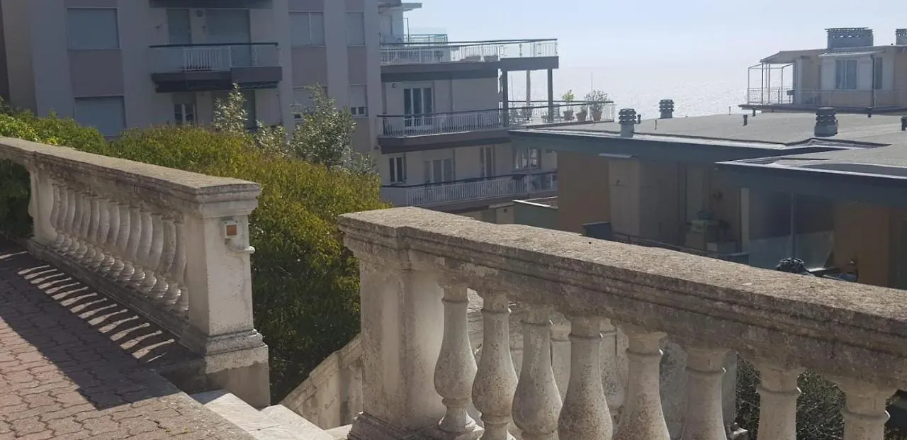 Apartamento Casa Fiorenza Parcheggio Privato Sanremo Itália