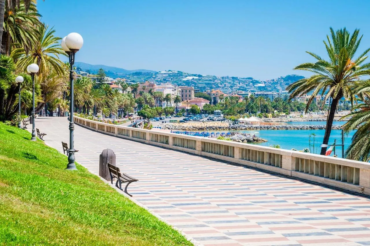 Casa Fiorenza Parcheggio Privato Sanremo 0*,  Italy
