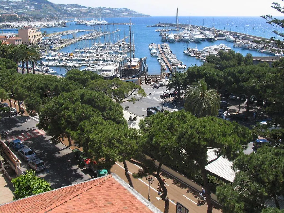 Casa Fiorenza Parcheggio Privato Sanremo Apartment